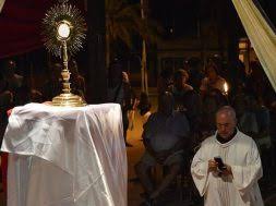 Adoración al Santísimo Sacramento