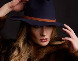 Rebekah Rhoden Projects :: Photos, videos, logos, illustrations and  branding :: Behance