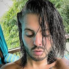 Dave Stillwell's Instagram, Twitter & Facebook