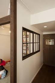 室内窓があるだけでこんなにオシャレ 光と風があふれる 室内窓のある家7選 yahoo 不動産おうちマガジン 室内窓 家 室内