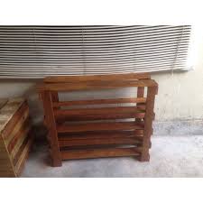 Cara kreatif membuat rak kasut buatan sendiri dari paip pvc dengan modal sekitar pelapik yang telah dipotong mengikut kelebaran rak kasut dan diikat dengan cable tie. Rak Kasut Pallet Shoe Rack Pallete Shopee Malaysia