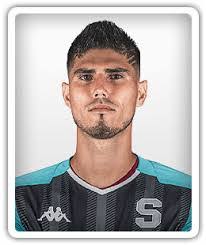 Aaron Cruz's Instagram, Twitter & Facebook