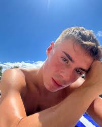 Ben Adam Mansfield (@benmansfield_) • Instagram photos and videos