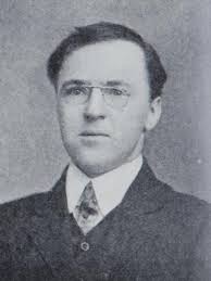 Thomas & Co. Chemist. I saw this bottle today and remembered some history  of the store. William Lemen Thomas was Bunbury's Mayor in 1919. He also  began Thomas & Co Chemist in