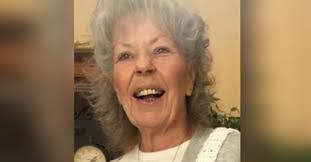 Ellen Wiggins's Instagram, Twitter & Facebook