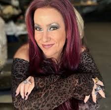 The Ultimate Guide to Chakras: The Beginner's Guide to Balancing, Healing,  and Unblocking Your Chakras for Health and Positive Energy (Volume 5) (The  Ultimate Guide to..., 5): Perrakis, Athena: 9781592338474: Amazon.com: Books