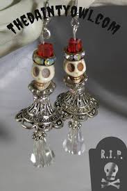 To Be Or Not To Be That Is The Question Skull Steampunk Skull Earrings Skull Dangle Earrings Day Of The Dead Etsy In 2020 Sugar Skull Earrings Skull Earrings Steampunk Earrings
