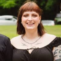 Linda Cuda's Instagram, Twitter & Facebook