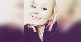 Mandi Hernandez's Instagram, Twitter & Facebook