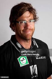 16 Photos & High Res Pictures