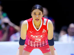 バレーボール選手 古賀紗理那 島村春世 山田二千華 直筆サイン入りTシャツ