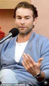 Is there anyone who surpasses him in beauty? : r/GossipGirl