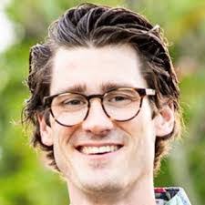 Zachary Simms's Instagram, Twitter & Facebook