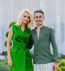Armin nicoara claudia puican si petrica nicoara mega show 2019. Claudia Puican I A Dat UmilinÈ›Äƒ Lui Armin NicoarÄƒ Ce I A FÄƒcut DupÄƒ Concediu Video Wowbiz