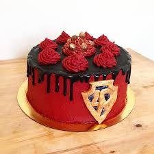 Claire Alice Sur Instagram Le Gateau Du Roi Mollycake Chocolat Fourre Cbms Caramel Sale Couverture Ganache Chocolat Blanc Caramel Caramel Ganache Cake