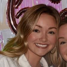 Anna Eidson's Instagram, Twitter & Facebook