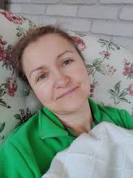 Koleżanka od social mediów nafurczała na mnie, że popełniam autodestrukcję,  nie publikując nic kolejny dzień. Ja jej na to, że jestem chora, a ona, że  mam napisać, jak bardzo, i koniecznie przemycić