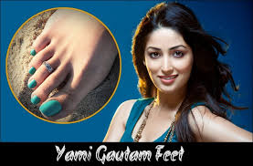 Top 100 Bollywood Celebrity Feet Indian Actress Toes Legs Page 51 Of 59 Wikigrewal Yamigautam's mom is anjali gautam. top 100 bollywood celebrity feet