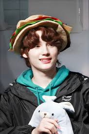 Pin De Wongyan En Txt Fotos De Coreanos Cantantes Taxista