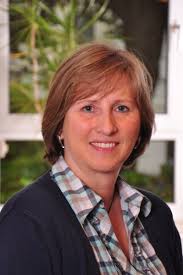 Ansprechpartner/innen