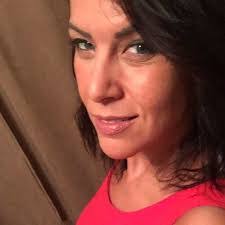 Lisa Wiggins's Instagram, Twitter & Facebook