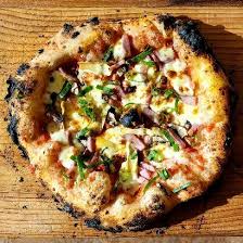 🍕 Not my finest circle work but tasty nonetheless 🔥🍕🤗, 🧑🏼‍🍳 Caputo  Cuoco/Pizzeria flours , 💧20% Poolish /70% Hydration, 🔁 Mixed using my  incredible Sunmix Sun6 dough mixer , 🕞 12hrRT /72hr CT, ...