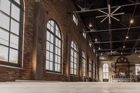 The Steam Plant Dayton Wedding Ideas Locations Ohio Wedding Venues Dayton Weddings Cincinnati Wedding Photographers