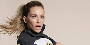 Hilary Hoffman's Instagram, Twitter & Facebook