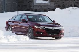 Edmunds also has honda accord pricing, mpg, specs, pictures, safety features, consumer reviews and more. 2020 Honda Accord Is Still The Benchmark In Its Class