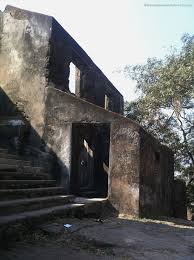 Sewri Fort and Sion Fort: Sorry State ...