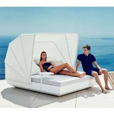 Vela Square Daybed With Canopy Homeinfatuation Com In 2020 Daybed Canopy Outdoor Daybed Outdoor Bed