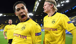 Wie manager michael zorc am donnerst. Bvb News Und Geruchte Borussia Dortmund Plant Wohl Vorzeitige Vertragsverlangerung Von Bellingham