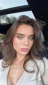 Don't see my eyes, bcs you will fall in love 🙈😇