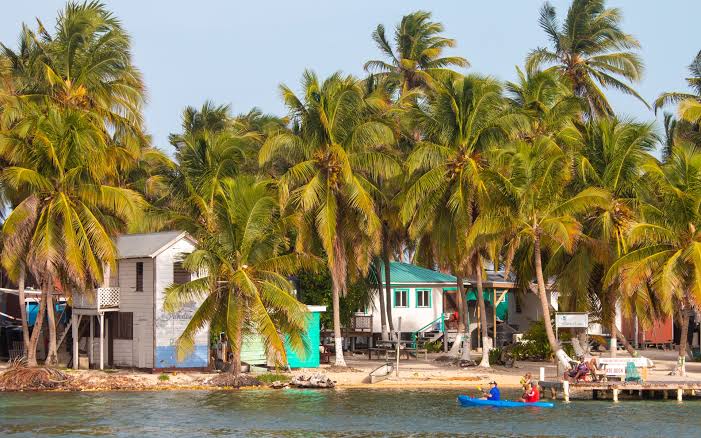 Belize Travel Guide - Plan the Perfect Vacation - AdventureSmith