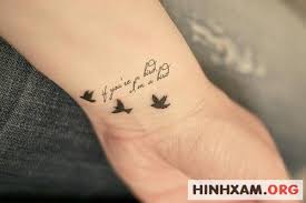 Nhưng đối với những hình xăm nhỏ nó là quả là một nơi tuyệt vời để bạn gửi gắm lên đó những tình cảm những yêu thương cao quý của mình. Top Nhá»¯ng Hinh XÄƒm Nhá» Ä'áº¹p á»Ÿ Cá»• Tay Cho Cac Nang Ca Tinh Va Y NghÄ©a