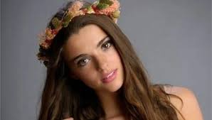 Joana várzea aguiar (lisboa, 12 de agosto de 1998) é uma atriz portuguesa. Joana Aguiar Termina Relacao Por Causa Do Papel Na Novela Amor Amor