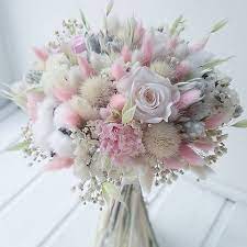 Rustic Wedding Bouquet Who Does Not Like Natural Stone Or Is Too Expensive Should Look At In 2020 Flower Arrangements Beautiful Flower Arrangements Pastel Flowers
