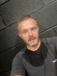 Daryl Irwin's Instagram, Twitter & Facebook