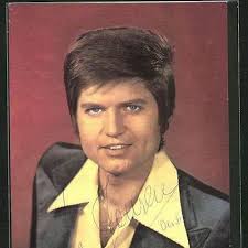 MUSIKER UWE JENSEN im glänzenden Jackett, Autograph, Ansichtskarte EUR 2,00 