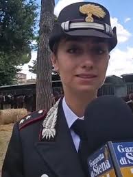 Francesca Bettinelli: Comandante dei Carabinieri a Siena