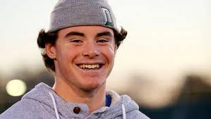 H.S. FOOTBALL: Reagan's return a boost for Duxbury