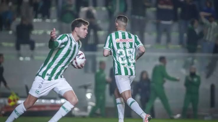 Juventude vence de virada e assume a lideran&ccedil;a da S&eacute;rie B; Fortaleza fica 4 pontos do G2 - Jogada - Di&aacute;rio do Nordeste