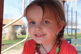 Audrey fights every day… and she's only 17 months old. 💙🩵 This October,  she was diagnosed with Type 1 diabetes, an autoimmune disease very  different from Type 2. Her mom, Amanda, rushed