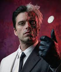 SebastianStan interpretará a Harvey Dent (Dos caras) en #TheBatman pt 2. De  los mejores castings de un villano de Batman que he visto.