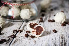 Weitere ideen zu geschenke aus der küche, rezepte, geschenke. Weisse Schoko Kaffee Pralinen Zum Verschenken C B With Andrea