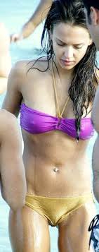 Whether your leggings are just a little too tight or your jeans are too high waisted, your they were just in the wrong place at the wrong time (and so were their pants). Camel Toe