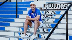 Jun 16, 2021 · craig mclachlan is set to make a comeback to showbiz after being cleared of assault charges. Lachlan Lewis Extends His Contract With The Bulldogs Until The End Of 2021 Bulldogs
