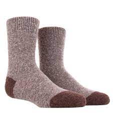 Elles attireront le regard vers vos pieds et alourdiront votre look. Scruter Ceinture Pieton Chaussettes Laine Enfant Lespeillasses Com