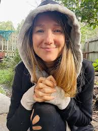 Phil Everly's last public performance, "Let It Be Me" at the Musician's  Hall of Fame ceremony, was posted earlier today. Amazing for someone with  his condition. I was surprised tonight to find