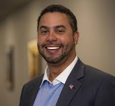 Gary Tichenor's Instagram, Twitter & Facebook